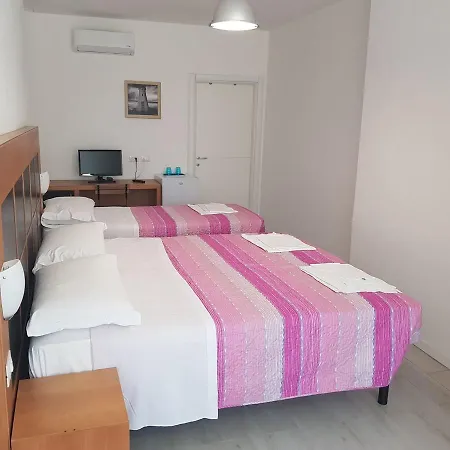 Ξενοδοχείο με διαμερίσματα Duna Con Bagno Lido Adriano