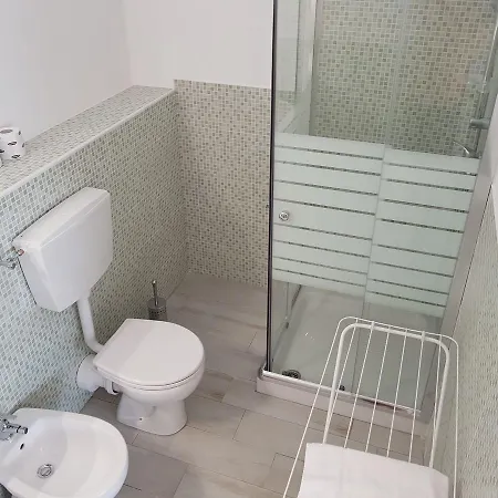 Ξενοδοχείο με διαμερίσματα Duna Con Bagno 3*